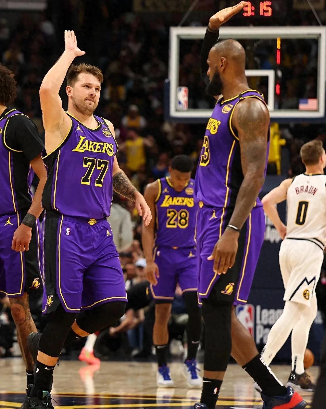 开云体育-关于东契奇重返赛场，战术调整首场状态出色，西班牙队观众沸腾！的信息